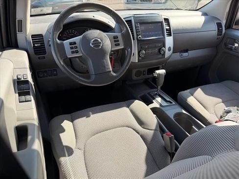 Used 2019 Nissan Frontier SV RWD image 6