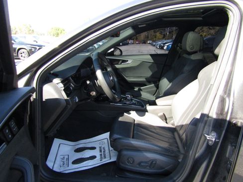 Used 2022 Audi A4 2.0T Premium Plus image 18