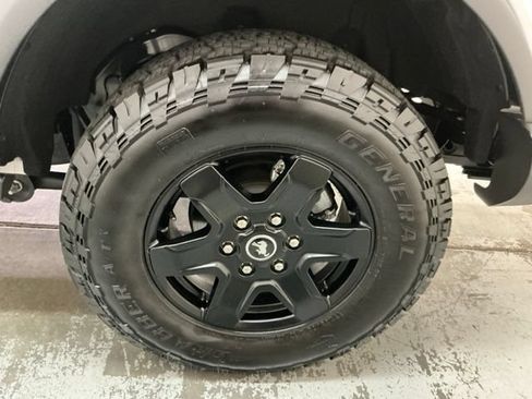 Used 2024 Ford Bronco Black Diamond AWD/4WD image 12