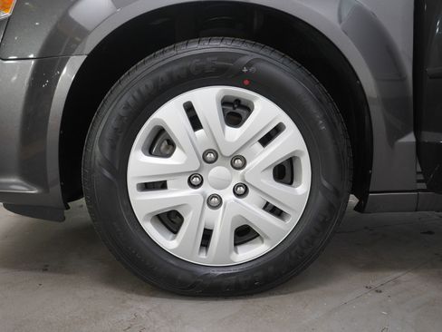 Used 2015 Dodge Grand Caravan SE w/ Quick Order Package 29E SE image 26