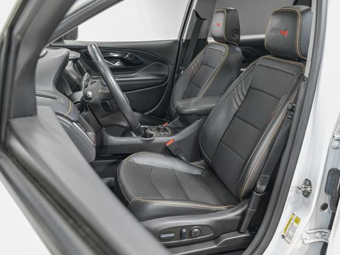 Used 2022 GMC Terrain AT4 w/ Infotainment Package II image 16