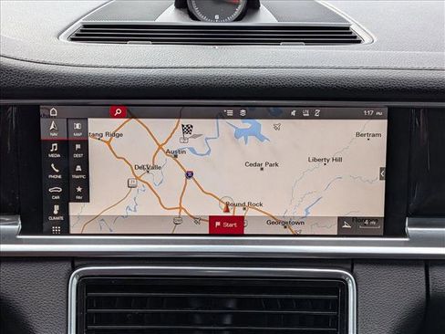 Used 2018 Porsche Panamera image 14