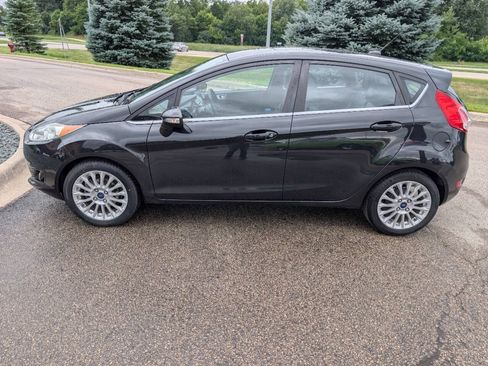 Used 2014 Ford Fiesta Titanium FWD image 6
