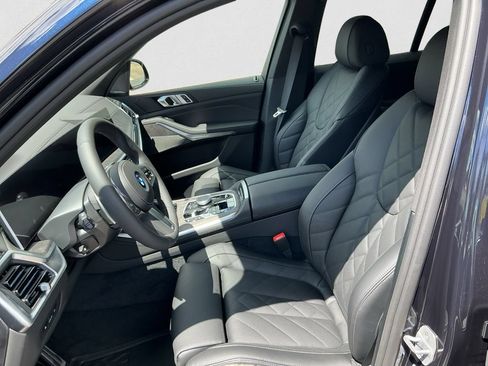 New 2026 BMW X5 xDrive50e w/ M Sport Package AWD/4WD image 10