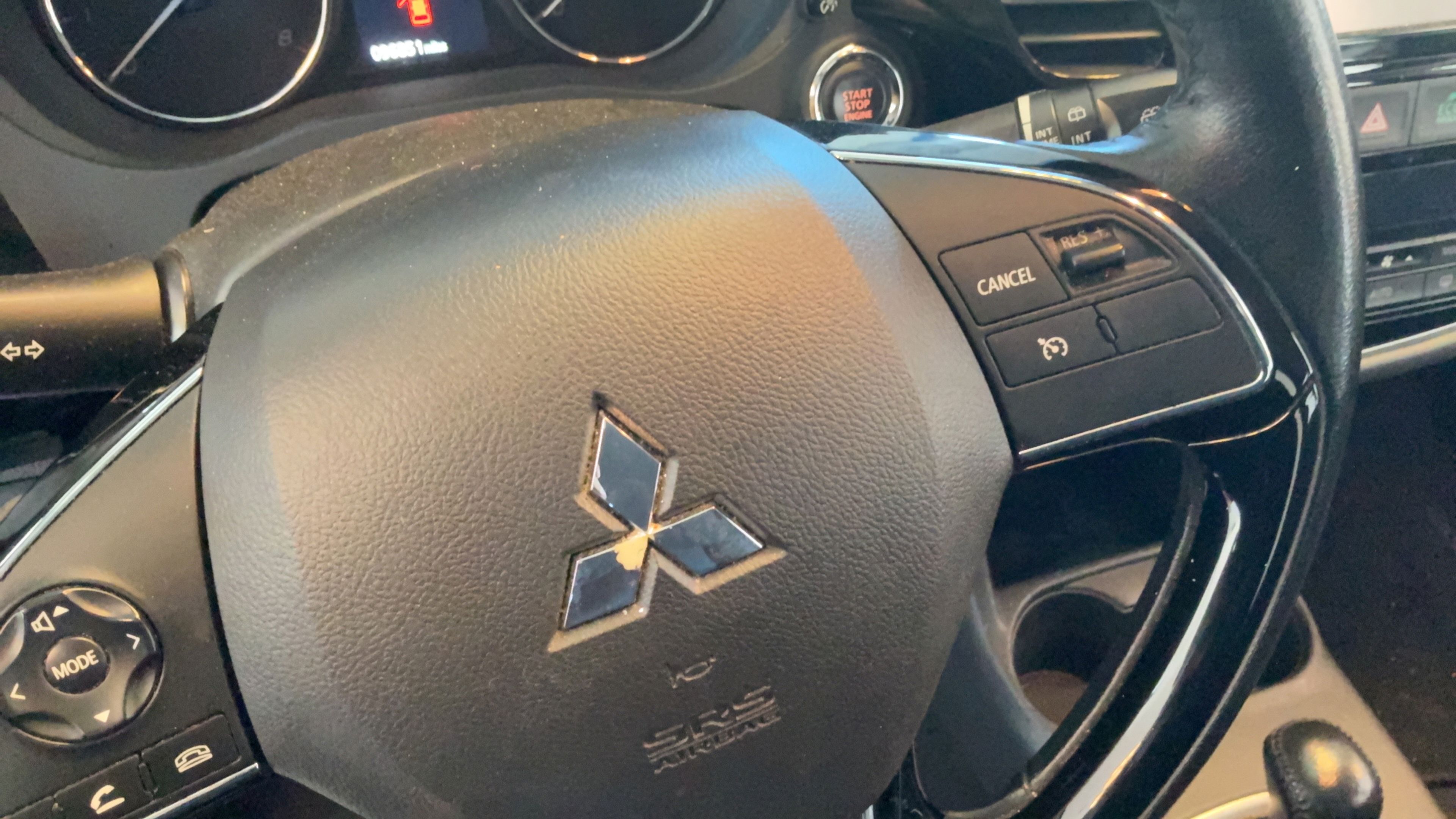 Used 2016 Mitsubishi Outlander SE FWD image 21