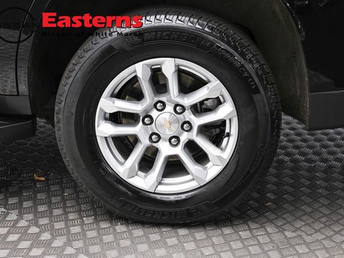 Used 2025 Chevrolet Tahoe LT AWD/4WD image 8