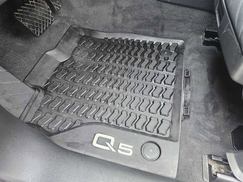 Used 2018 Audi Q5 2.0T Premium Plus w/ Premium Plus Package image 14