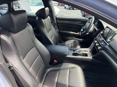 Used 2022 Honda Accord Sport image 11