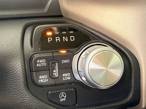 Used 2019 RAM 1500 Laramie AWD/4WD image 27