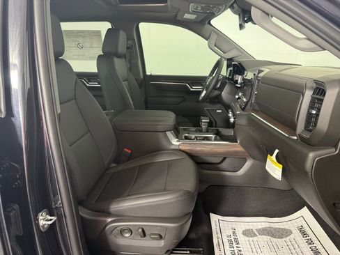 New 2025 GMC Sierra 1500 SLT w/ SLT Premium Package image 26