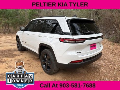 Used 2023 Jeep Grand Cherokee Limited w/ Black Appearance Package image 10