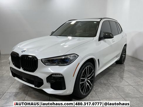 Used 2021 BMW X5 M50i w/ Executive Package image 2