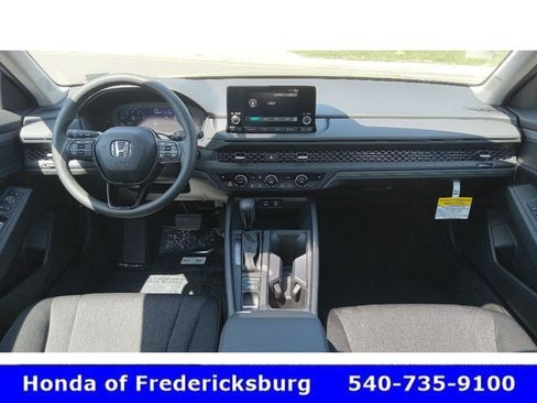 Certified 2025 Honda Accord SE image 11