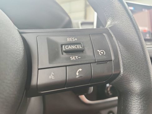 Used 2024 Nissan Rogue S AWD/4WD image 24