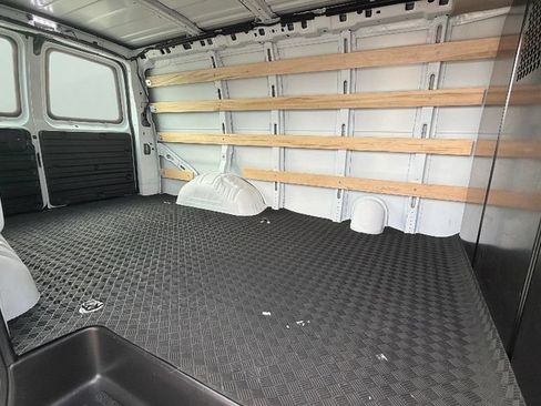 Used 2025 Chevrolet Express 2500 w/ Driver Convenience Package RWD image 28