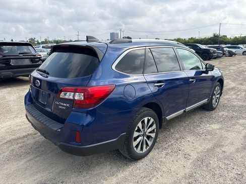 Used 2017 Subaru Outback 3.6R Touring AWD/4WD image 3
