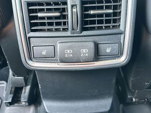 Used 2022 Subaru Forester Touring image 23