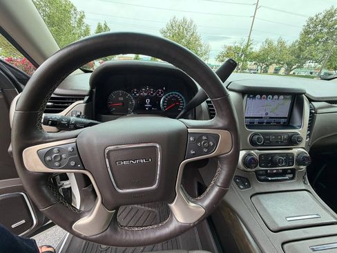Used 2018 GMC Yukon XL Denali w/ Open Road Package AWD/4WD image 15