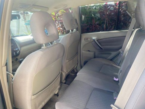 Used 2005 Toyota RAV4 2WD image 69