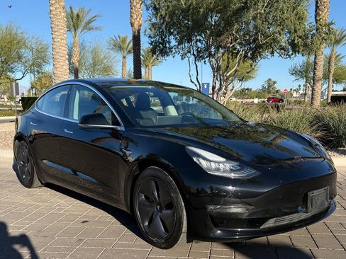 Used 2018 Tesla Model 3 Long Range image 1