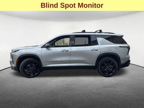 Used 2025 Chevrolet Traverse RS AWD/4WD image 6