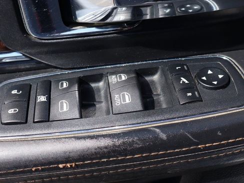 Used 2015 RAM 2500 Longhorn w/ Convenience Group AWD/4WD image 16