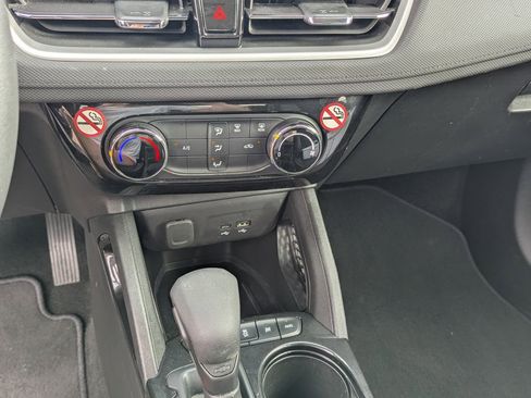 Used 2025 Chevrolet TrailBlazer LT image 18