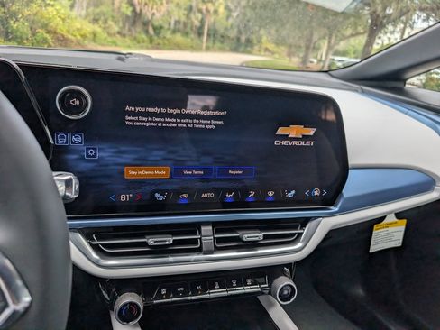 New 2026 Chevrolet Equinox EV LT image 18