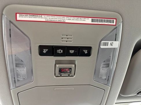 Used 2019 Toyota RAV4 LE w/ Carpet Mat Package AWD/4WD image 31