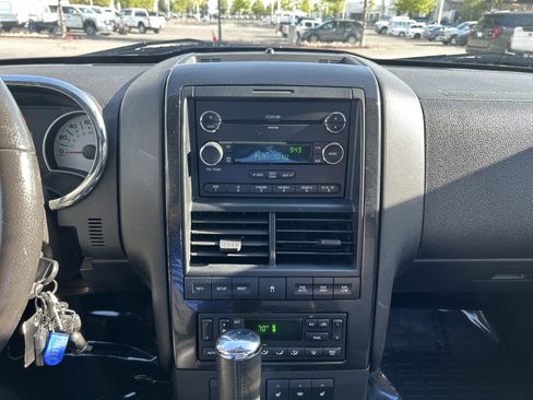 Used 2008 Ford Explorer Sport Trac Limited AWD/4WD image 23