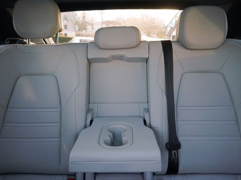 Used 2019 Porsche Cayenne Turbo image 38