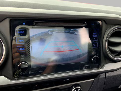 Used 2018 Toyota Tacoma TRD Sport w/ Technology Package RWD image 26