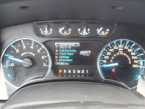 Used 2012 Ford F150 XLT w/ XLT Chrome Pkg image 8