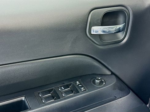 Used 2017 Jeep Patriot Latitude image 22