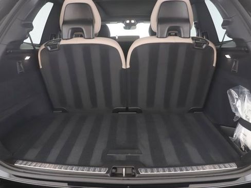 Used 2026 Volvo XC90 B5 Core image 30