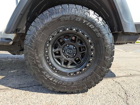 Used 2021 Jeep Gladiator Mojave w/ LED Lighting Group AWD/4WD image 46