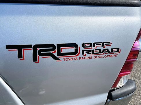 Used 2012 Toyota Tacoma 4x4 Double Cab w/ TRD Off-Road Pkg image 9