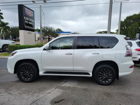 Used 2021 Lexus GX 460 Premium image 2