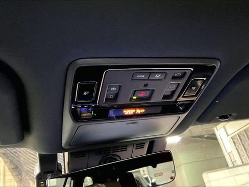 Used 2025 Toyota Grand Highlander AWD Hybrid image 34