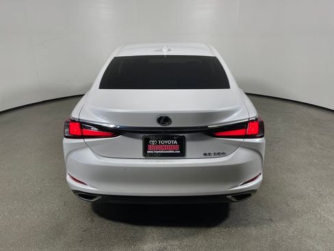 Used 2025 Lexus ES 350 w/ Premium Package image 4