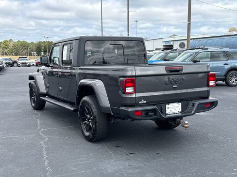 Used 2021 Jeep Gladiator Sport AWD/4WD image 5