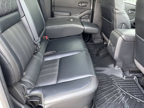 Used 2022 Nissan Frontier PRO-4X AWD/4WD image 25