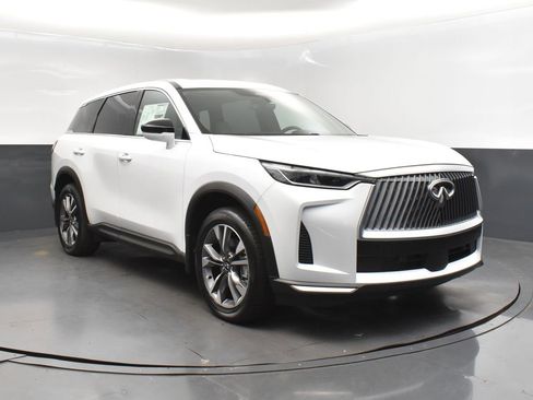 Used 2026 INFINITI QX60 Pure w/ Cargo Package image 9