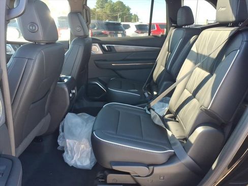 New 2026 Buick Enclave Avenir w/ Super Cruise Package image 13