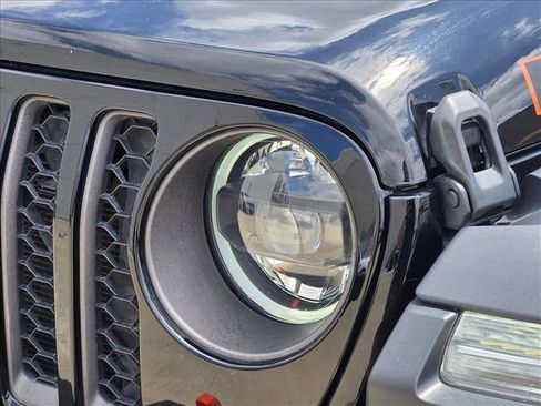 Used 2023 Jeep Gladiator Mojave w/ LED Lighting Group AWD/4WD image 9