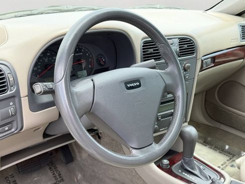 Used 2003 Volvo S40 FWD image 18