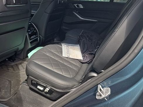 Used 2024 BMW X7 xDrive40i AWD/4WD image 6