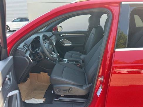 New 2025 Audi Q3 2.0T Premium image 25