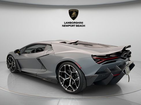 Used 2025 Lamborghini Revuelto AWD/4WD image 19