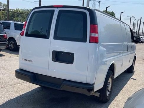 Used 2022 Chevrolet Express 2500 Extended w/ Driver Convenience Package image 6